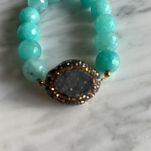 Turquoise Geode Crystal Stretch Bracelets - Picture 5 of 6